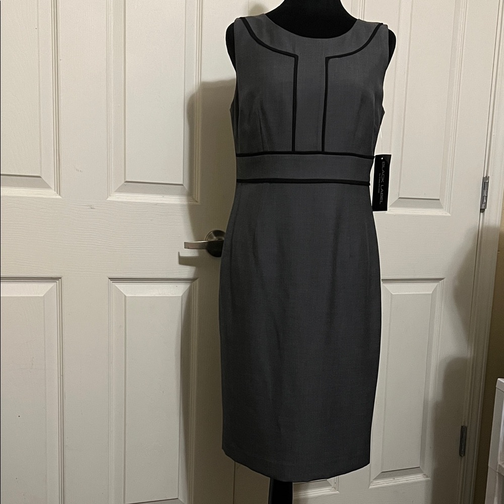 Elegant Sleeveless Gray Midi Dress